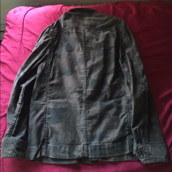 Used Express Camouflage Style Jacket - Picture 4 of 4